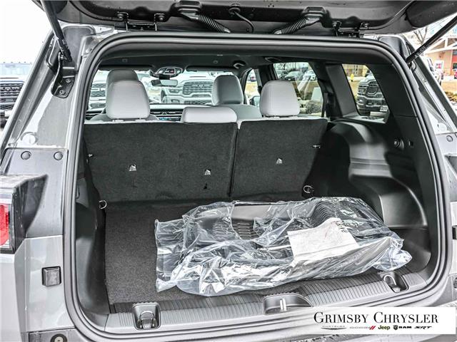 2026 Jeep Cherokee Laredo/Limited (Stk: N26094) in Grimsby - Image 6 of 32