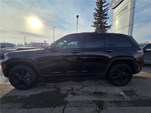 2024 Jeep Grand Cherokee Laredo (Stk: 7081) in Calgary - Image 2 of 9