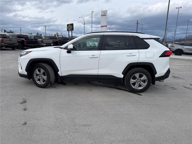 2022 Toyota RAV4 XLE (Stk: C299744K) in Cranbrook - Image 2 of 19