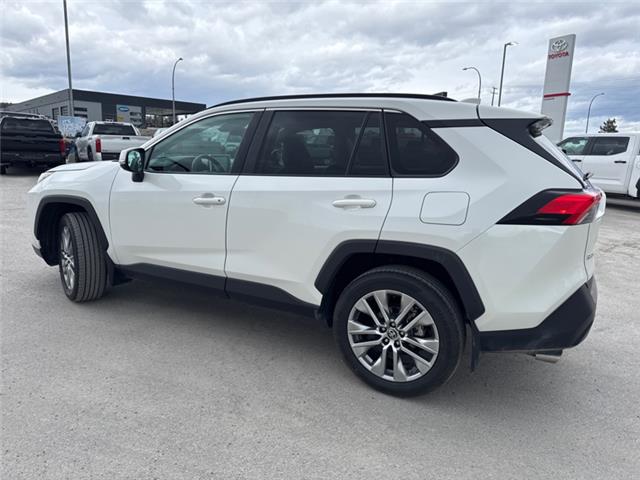 2022 Toyota RAV4 XLE (Stk: W257554K) in Cranbrook - Image 3 of 20