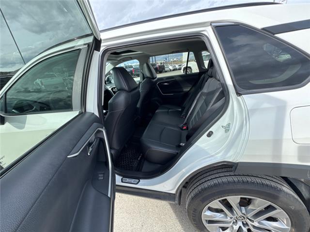 2022 Toyota RAV4 XLE (Stk: W257554K) in Cranbrook - Image 13 of 20