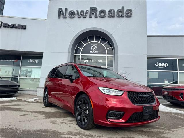 2024 Chrysler Pacifica Limited (Stk: 28328P) in Newmarket - Image 1 of 14