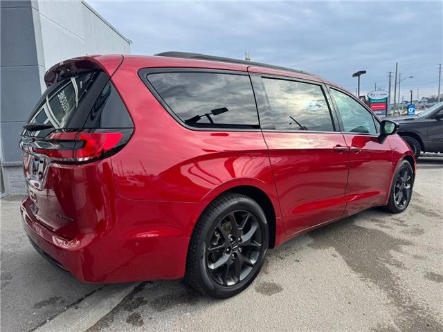 2024 Chrysler Pacifica Limited (Stk: 28328P) in Newmarket - Image 2 of 14 2024 Chrysler Pacifica Limited (Stk: 28328P) in Newmarket - Image 2 of 14