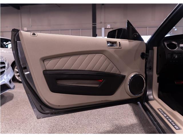 2010 Ford Mustang V6 (Stk: R69225) in Calgary - Image 10 of 21 2010 Ford Mustang V6 (Stk: R69225) in Calgary - Image 10 of 21