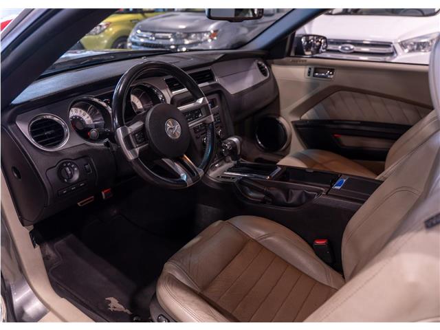 2010 Ford Mustang V6 (Stk: R69225) in Calgary - Image 11 of 21 2010 Ford Mustang V6 (Stk: R69225) in Calgary - Image 11 of 21