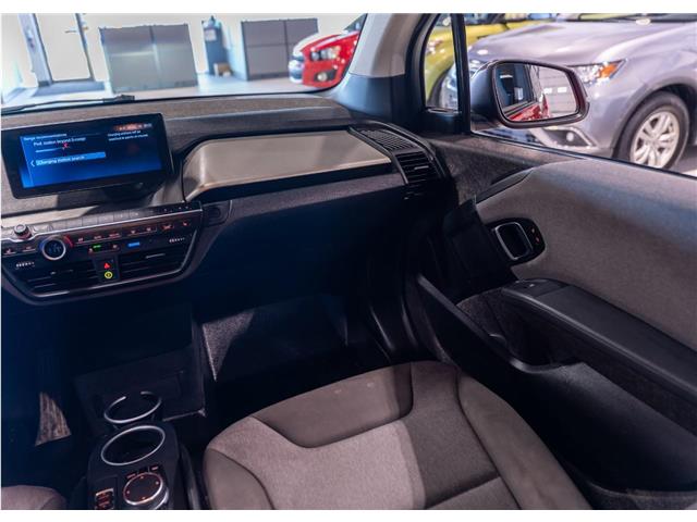 2018 BMW i3 Base w/Range Extender (Stk: R69219) in Calgary - Image 17 of 19