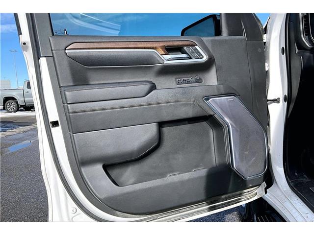 2022 Chevrolet Silverado 1500 High Country (Stk: 22618UB) in Calgary - Image 17 of 34