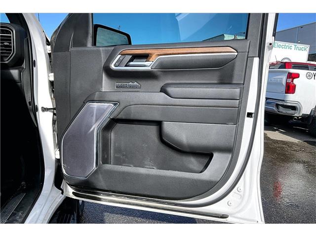 2022 Chevrolet Silverado 1500 High Country (Stk: 22618UB) in Calgary - Image 18 of 34