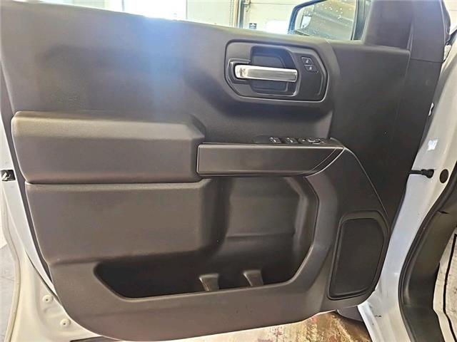 2024 Chevrolet Silverado 1500 Custom Trail Boss (Stk: 106344) in Lower Sackville - Image 4 of 11 2024 Chevrolet Silverado 1500 Custom Trail Boss (Stk: 106344) in Lower Sackville - Image 4 of 11