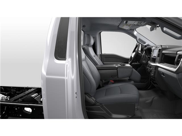 2026 Ford F-550 Chassis XL (Stk: 26AF6446) in Airdrie - Image 5 of 7