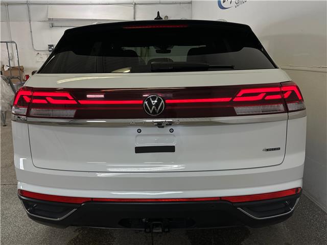 2025 Volkswagen Atlas Cross Sport 2.0 TSI Comfortline (Stk: 43606J) in Belleville - Image 6 of 27