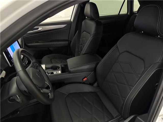 2025 Volkswagen Atlas Cross Sport 2.0 TSI Comfortline (Stk: 43606J) in Belleville - Image 12 of 27
