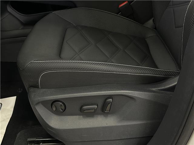 2025 Volkswagen Atlas Cross Sport 2.0 TSI Comfortline (Stk: 43606J) in Belleville - Image 16 of 27