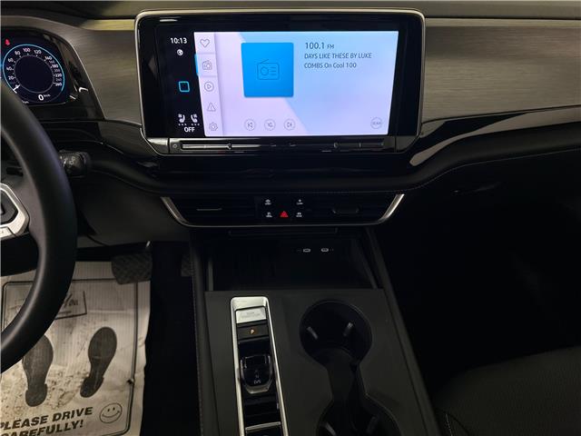 2025 Volkswagen Atlas Cross Sport 2.0 TSI Comfortline (Stk: 43606J) in Belleville - Image 17 of 27