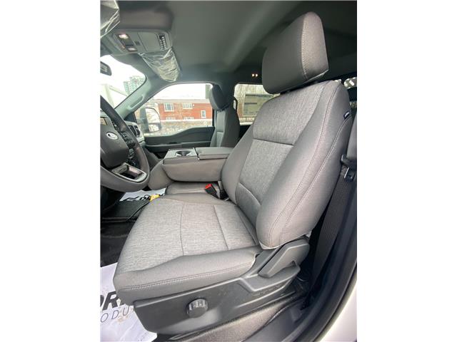 2026 Ford F-550 Chassis  (Stk: 2601460) in Ottawa - Image 9 of 20