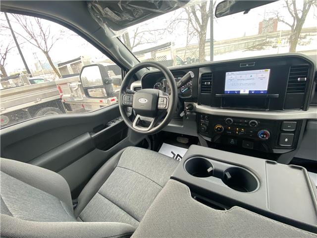 2026 Ford F-550 Chassis  (Stk: 2601460) in Ottawa - Image 13 of 20