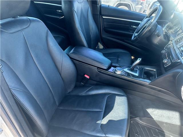 2017 BMW 330i xDrive (Stk: B003813) in Scarborough - Image 8 of 17