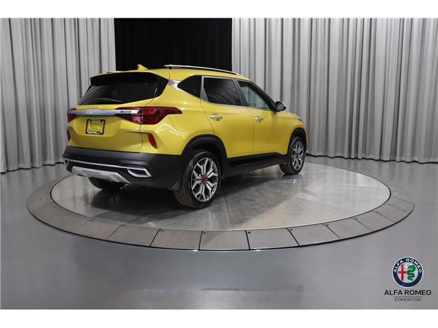 2023 Kia Seltos SX Turbo w/Black Interior (Stk: 26608a) in Edmonton - Image 2 of 22