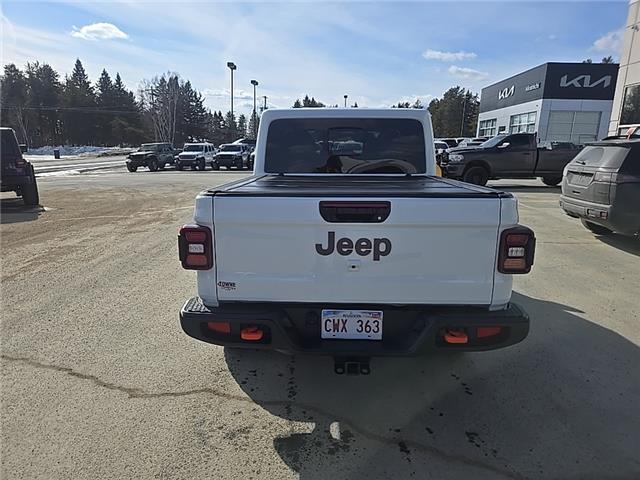 2023 Jeep Gladiator Mojave (Stk: U2604) in Miramichi - Image 4 of 13