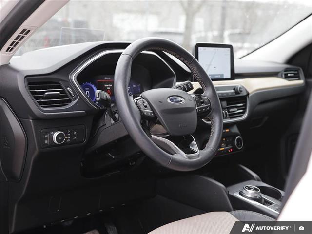 2022 Ford Escape Titanium Hybrid (Stk: P6537) in London - Image 12 of 26