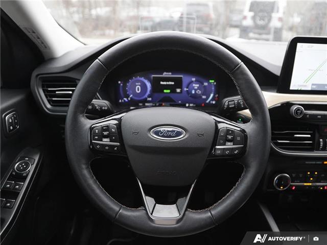 2022 Ford Escape Titanium Hybrid (Stk: P6537) in London - Image 13 of 26