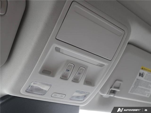 2022 Ford Escape Titanium Hybrid (Stk: P6537) in London - Image 18 of 26