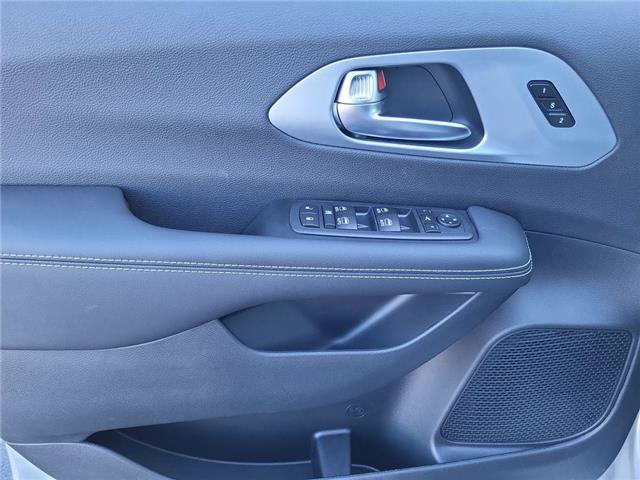 2026 Chrysler Pacifica Limited (Stk: 260045) in Windsor - Image 11 of 26
