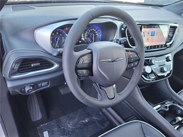 2026 Chrysler Pacifica Limited (Stk: 260045) in Windsor - Image 12 of 26