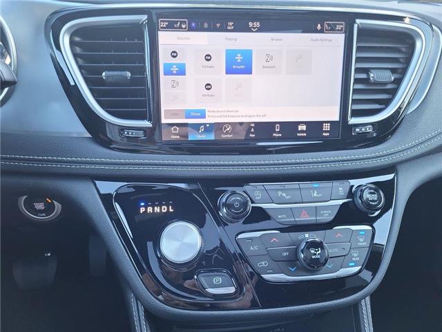 2026 Chrysler Pacifica Limited (Stk: 260045) in Windsor - Image 15 of 26