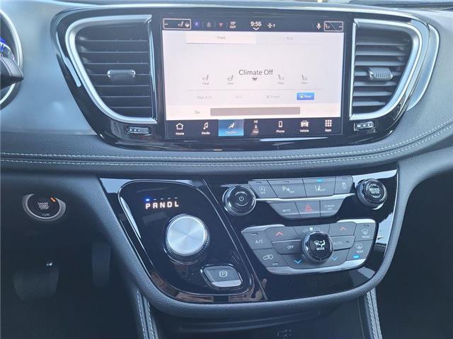 2026 Chrysler Pacifica Limited (Stk: 260045) in Windsor - Image 18 of 26