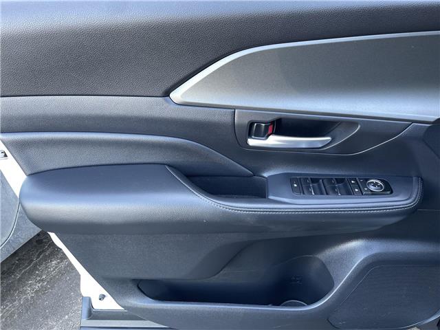 2025 Toyota Grand Highlander Hybrid XLE (Stk: 12108061A) in Concord - Image 20 of 44