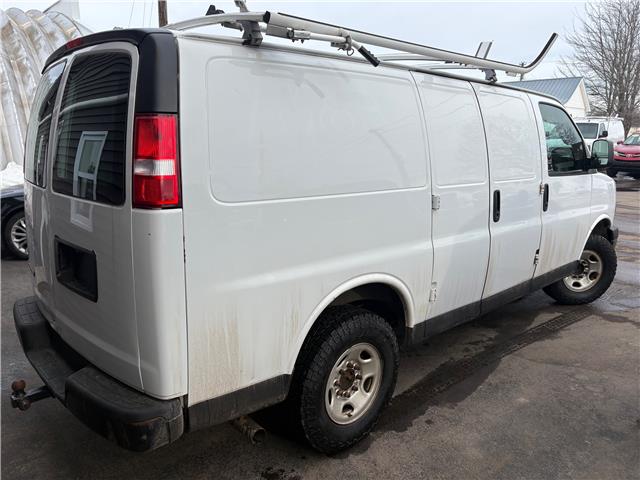 2018 Chevrolet Express 2500 Work Van in Sussex - Image 4 of 12