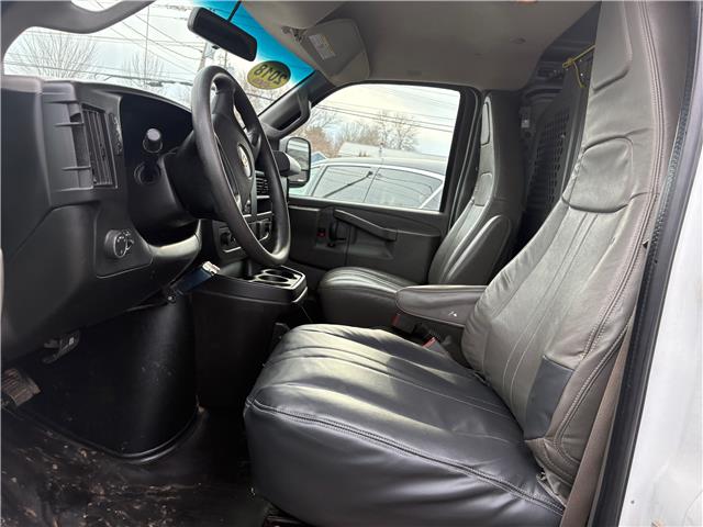 2018 Chevrolet Express 2500 Work Van in Sussex - Image 6 of 12