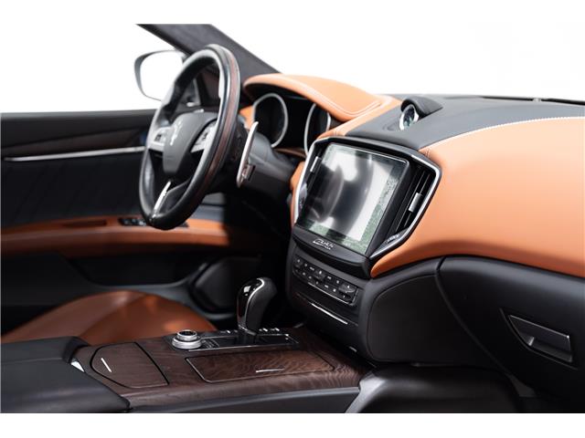 2017 Maserati Ghibli S Q4 (Stk: UC2272) in Calgary - Image 19 of 29