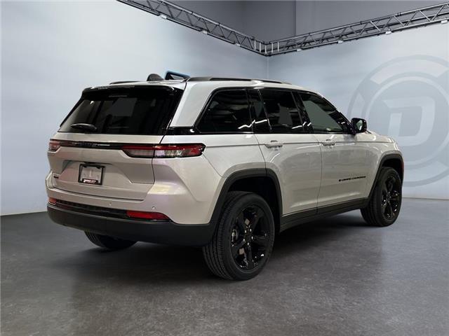 2025 Jeep Grand Cherokee Laredo (Stk: 40540) in Lethbridge - Image 5 of 15