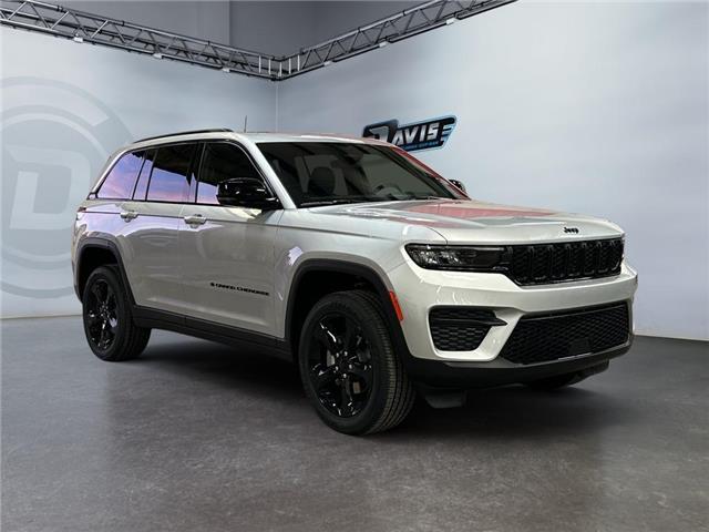 2025 Jeep Grand Cherokee Laredo (Stk: 40540) in Lethbridge - Image 7 of 15