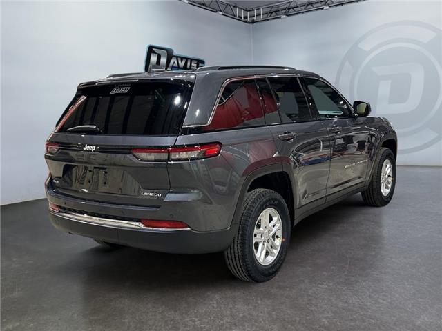 2025 Jeep Grand Cherokee Laredo (Stk: 40990) in Lethbridge - Image 5 of 15