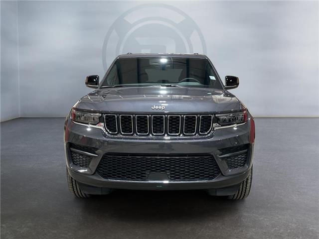 2025 Jeep Grand Cherokee Laredo (Stk: 40990) in Lethbridge - Image 8 of 15