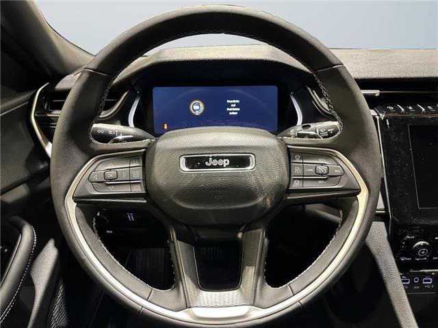 2025 Jeep Grand Cherokee Laredo (Stk: 40990) in Lethbridge - Image 12 of 15