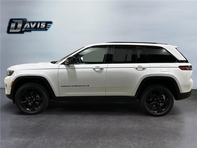 2025 Jeep Grand Cherokee Laredo (Stk: 40833) in Lethbridge - Image 2 of 15