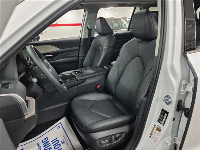 2026 Toyota Grand Highlander Limited (Stk: 10120185A) in Markham - Image 11 of 36