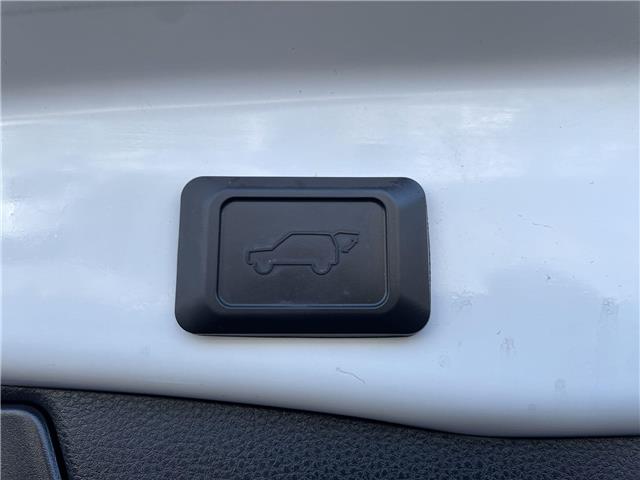 2025 Toyota RAV4 Hybrid XLE (Stk: 12108083A) in Concord - Image 17 of 43