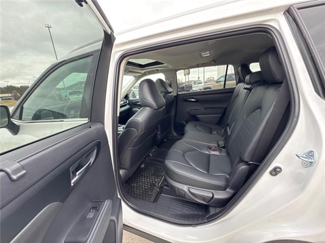 2026 Toyota Highlander XLE (Stk: S601030) in Cranbrook - Image 13 of 21