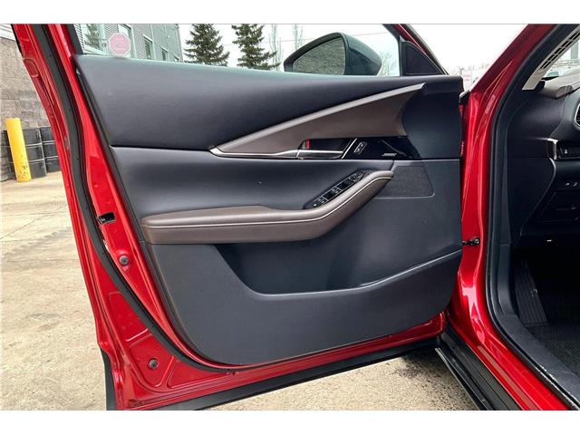 2021 Mazda CX-30 GT w/Turbo (Stk: 38046U) in Calgary - Image 18 of 35