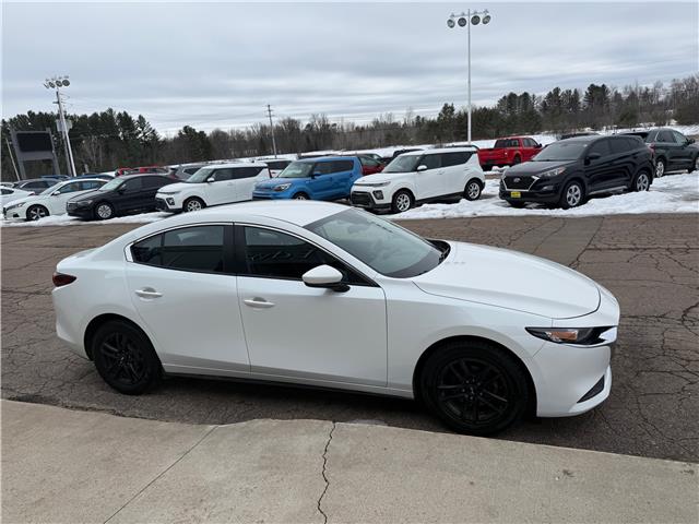 2022 Mazda Mazda3 GX (Stk: 24760) in Pembroke - Image 8 of 24 2022 Mazda Mazda3 GX (Stk: 24760) in Pembroke - Image 8 of 24