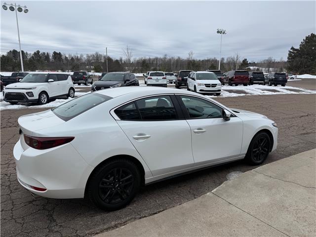 2022 Mazda Mazda3 GX (Stk: 24760) in Pembroke - Image 10 of 24 2022 Mazda Mazda3 GX (Stk: 24760) in Pembroke - Image 10 of 24