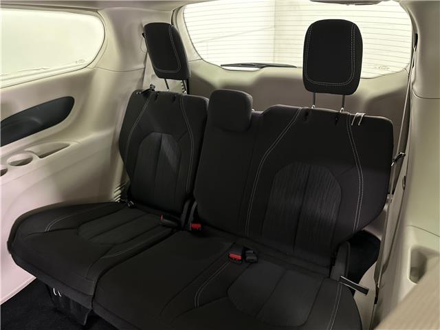 2024 Chrysler Grand Caravan SXT (Stk: 43625J) in Belleville - Image 7 of 28