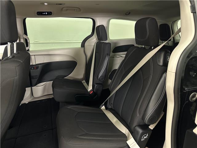 2024 Chrysler Grand Caravan SXT (Stk: 43625J) in Belleville - Image 8 of 28