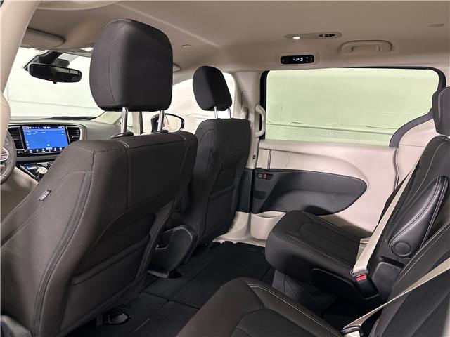 2024 Chrysler Grand Caravan SXT (Stk: 43625J) in Belleville - Image 9 of 28