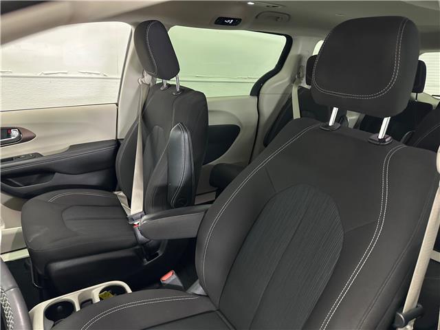 2024 Chrysler Grand Caravan SXT (Stk: 43625J) in Belleville - Image 12 of 28
